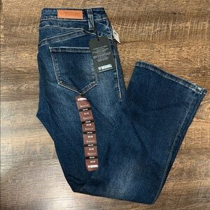 Rock & Roll Cowgirl NWT High Rise Jeans